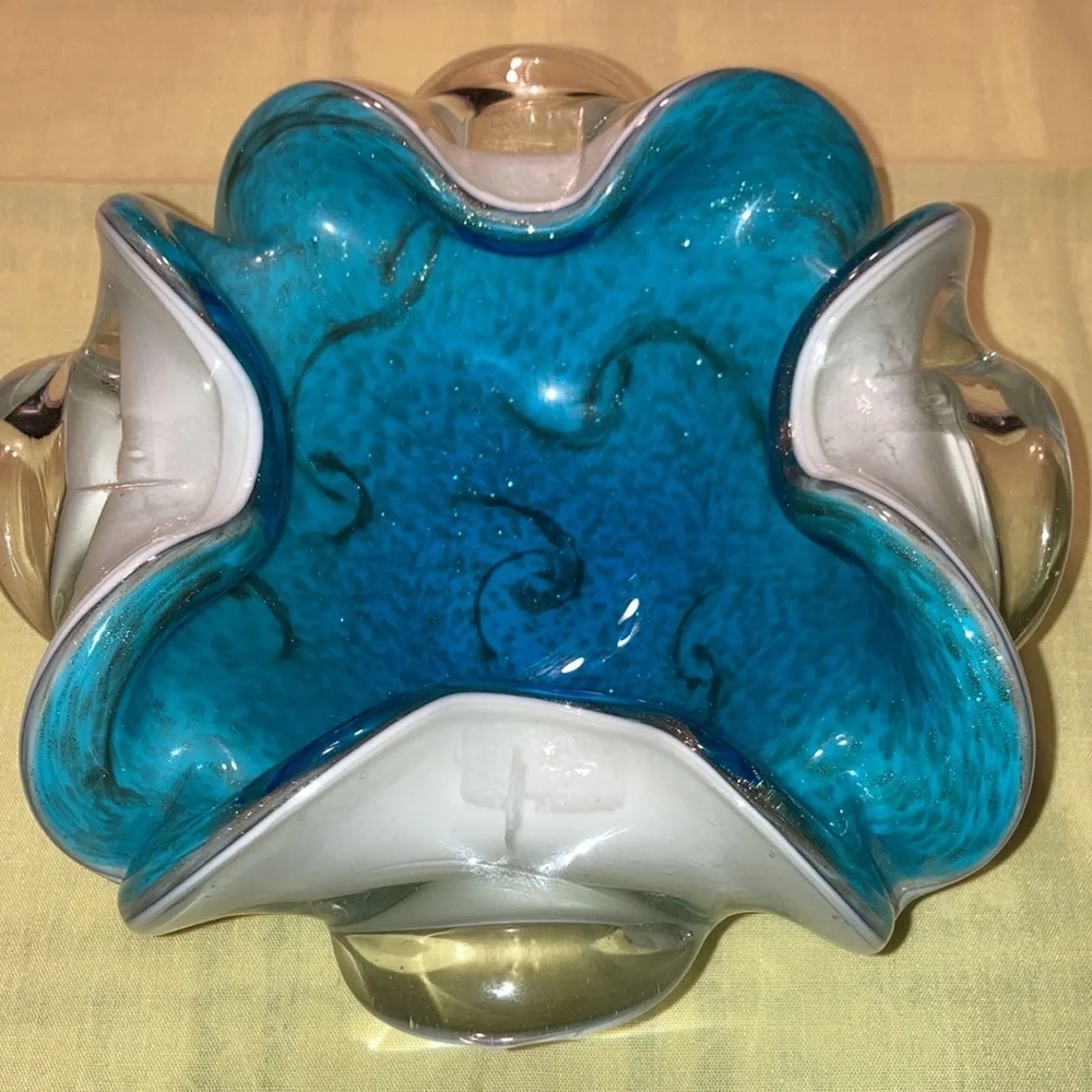 MURANO glass fancy bowl handmade in Italy, turquoise cased in white $89 - Picture 2 of 5